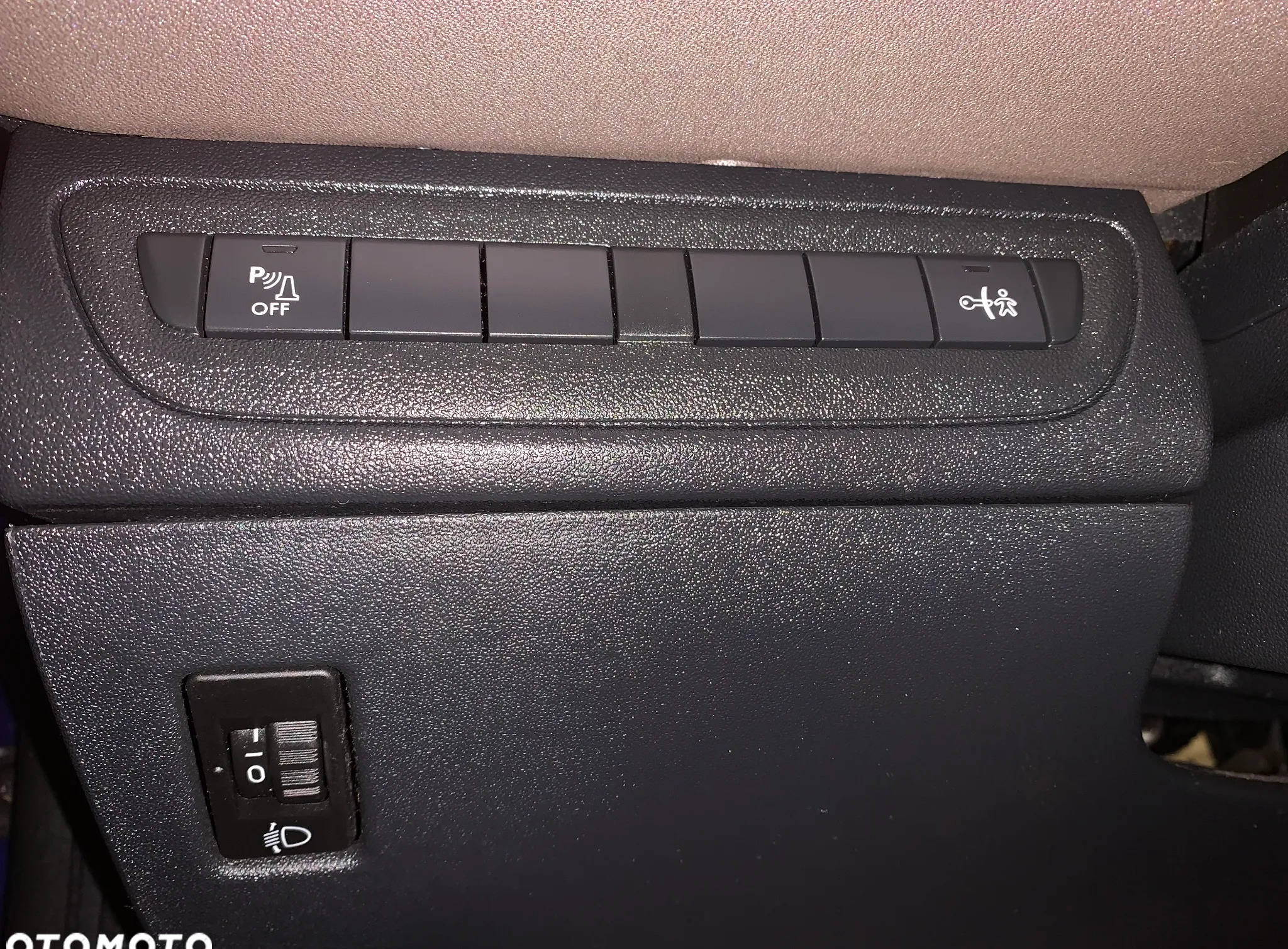 Peugeot 2008 cena 31900 przebieg: 219000, rok produkcji 2013 z Łuków małe 137